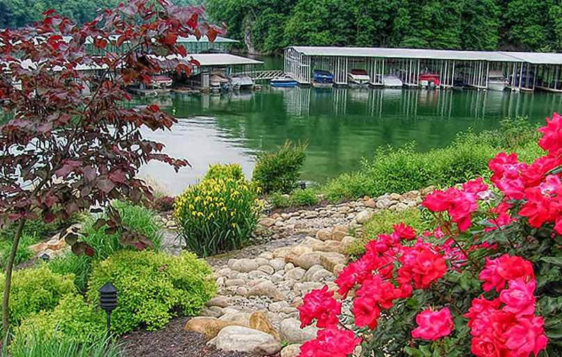 Community Boat Slips at Twin Cove Resort on Norris Lake